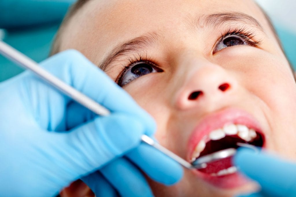Bebês e Crianças Pequenas Precisam de Acompanhamento Odontológico