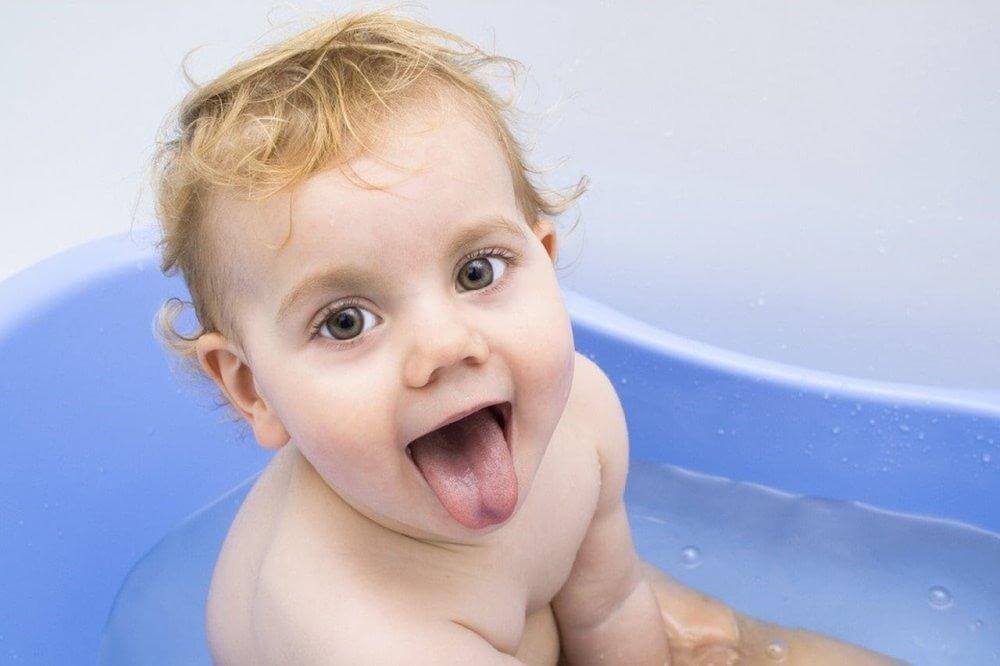 Como tratar a língua branca em bebês (1)